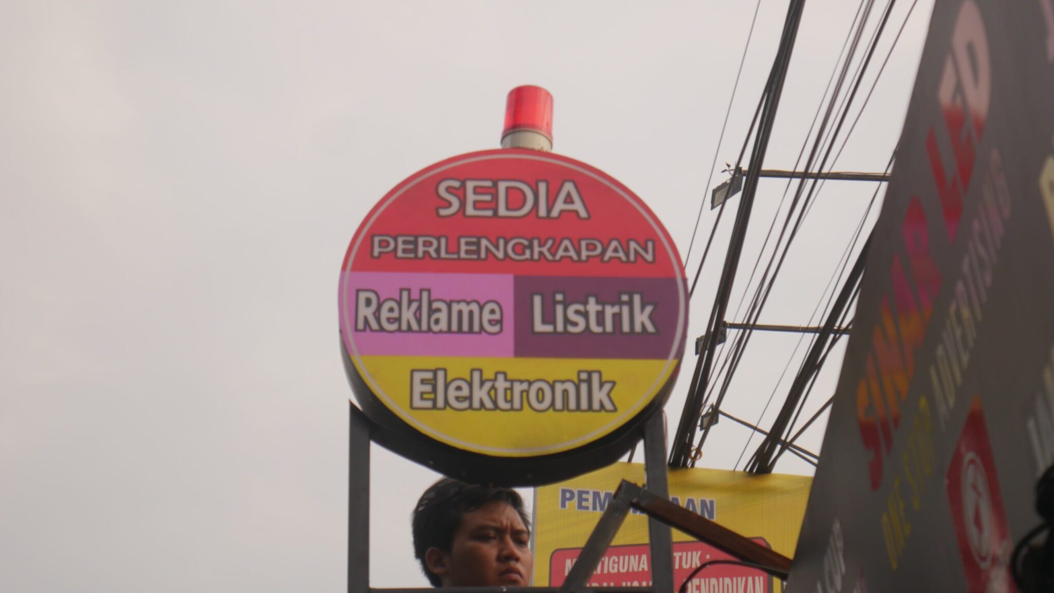 Jasa Neon Box Berkualitas - Sinar Laser Indonesia