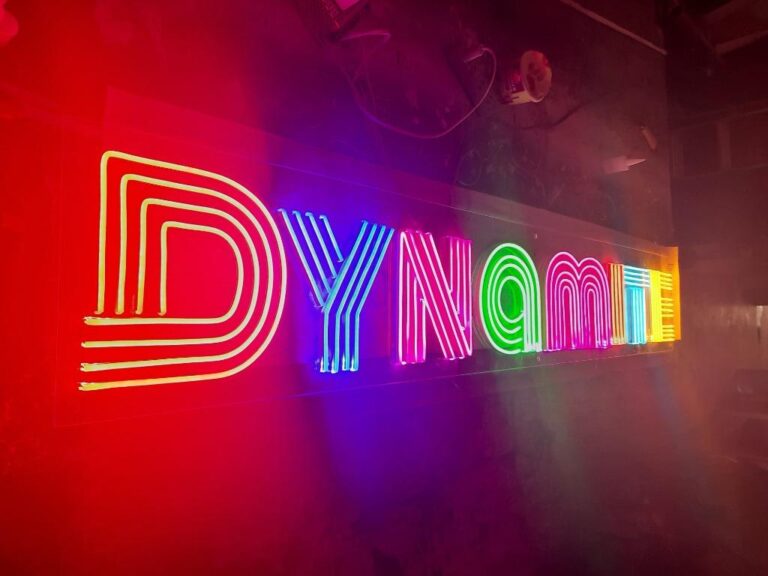 Neon Box Vs Media Iklan Lain Mana Lebih Efektif - Sinar Laser Indonesia