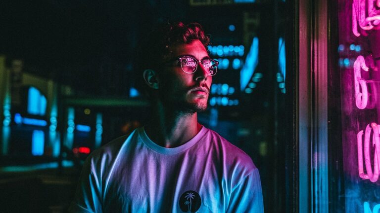 Desain Produksi Neon Box Profesional - Sinar Laser Indonesia